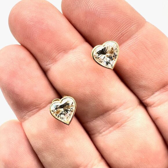 14K Gold Jewelry - Womens Earrings 14K Yellow Cubic Zirconia Heart Studs Pierced